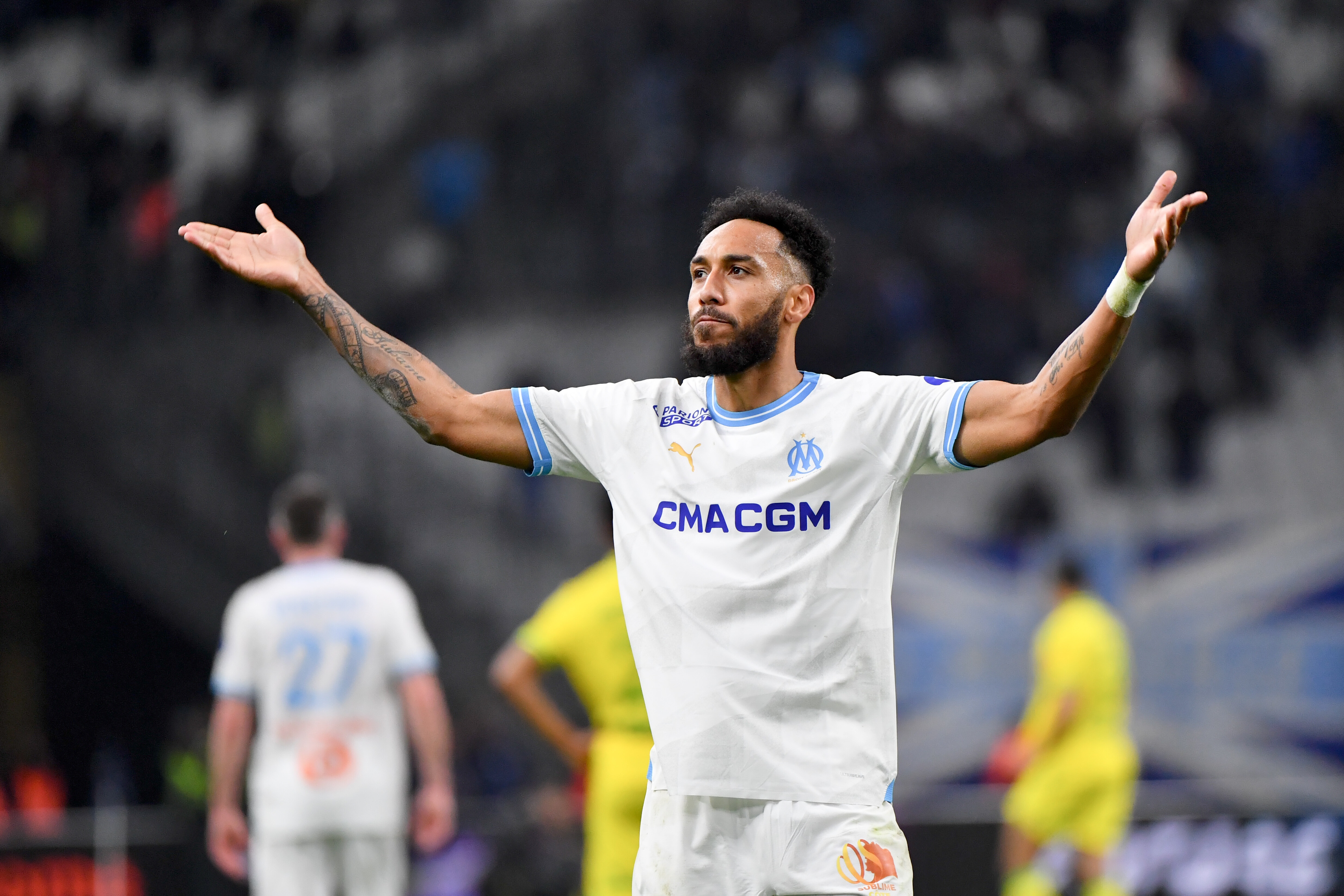 瓦伦西亚训练开放日,窗口期队长鼓劲引观众欢呼,德甲在即,年轻球员获得机会的简单介绍 瓦伦西亚训练开放日,窗口期队长鼓劲引观众欢呼,德甲在即,年轻球员获得机会的简单介绍