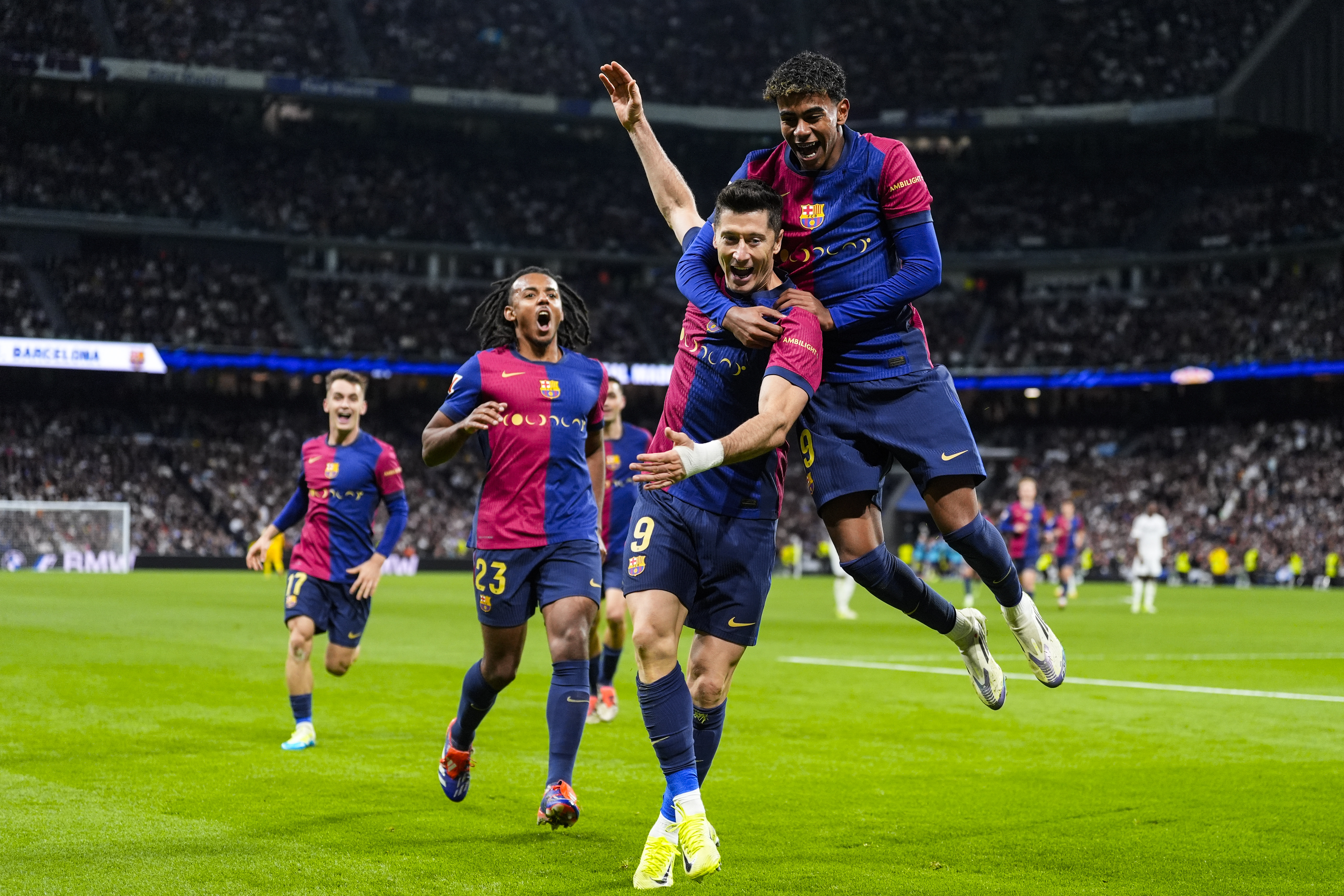 关于莱万多夫斯基回归赛场，比分优势明显首场状态亮眼，勇士观众沸腾！的信息