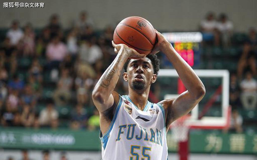 包含犹他爵士训练开放日；清晨更衣室发声引欢呼；CBA常规赛在即；赛季目标并未改变的词条